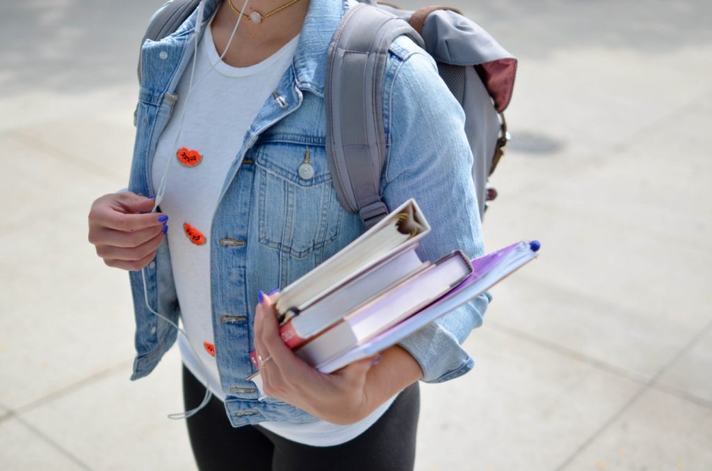 5 Tips to Help High School Students Prepare for College