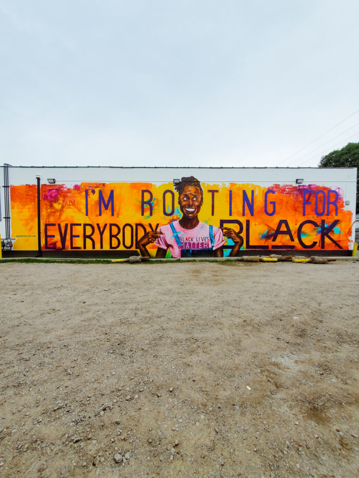 Detroit artist Désirée Kelly - Detroit mural of Issa Rae called "I'm Rooting for Everybody Black" 