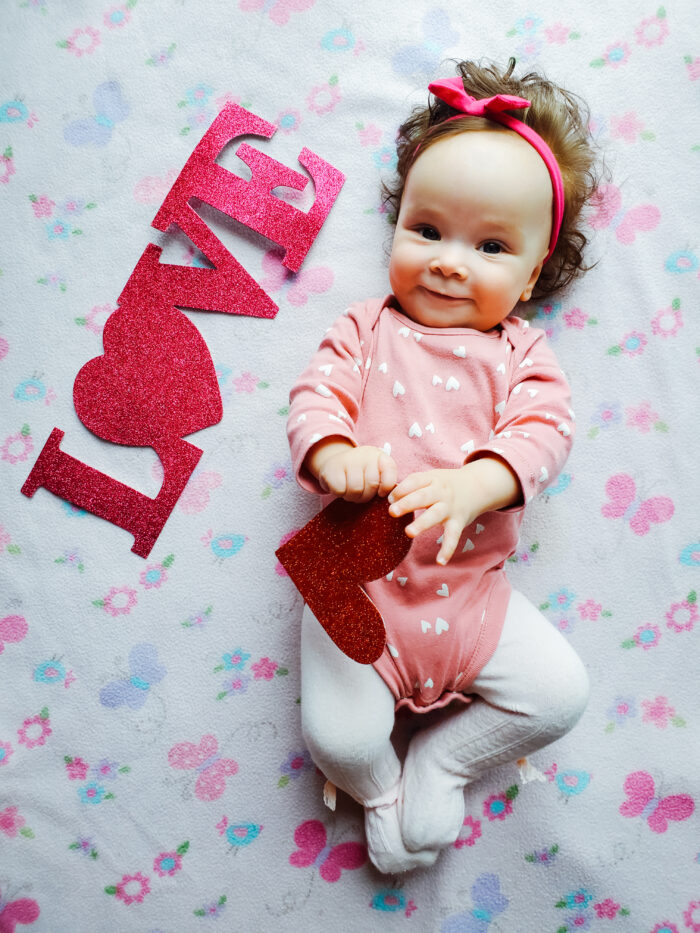 Five Tips to Create a DIY Valentine's Day Photoshoot for Baby 