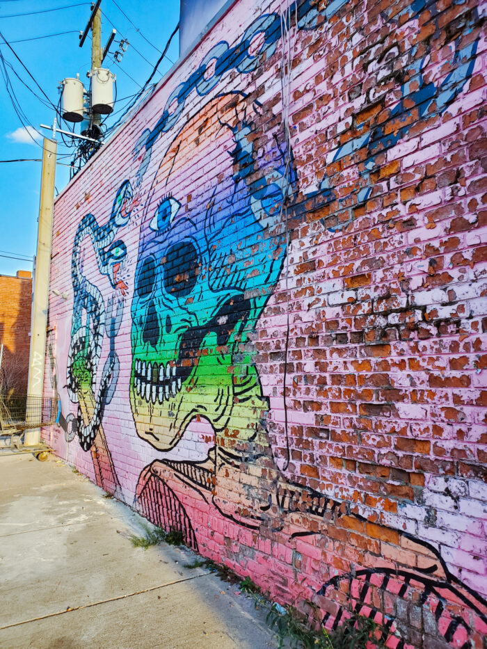 Detroit mural by artists clownheartz and noheidi 
